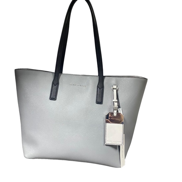 Marc Jacobs XL Tote Bag: Grey & White leather w/ black straps - Picture 3 of 4
